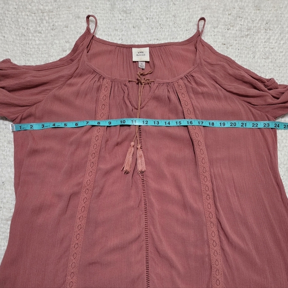 Knox Rose Dusty Rose Cold Shoulder Boho Top With Tassel Tie And Lace Size Medium - Picture 10 of 12